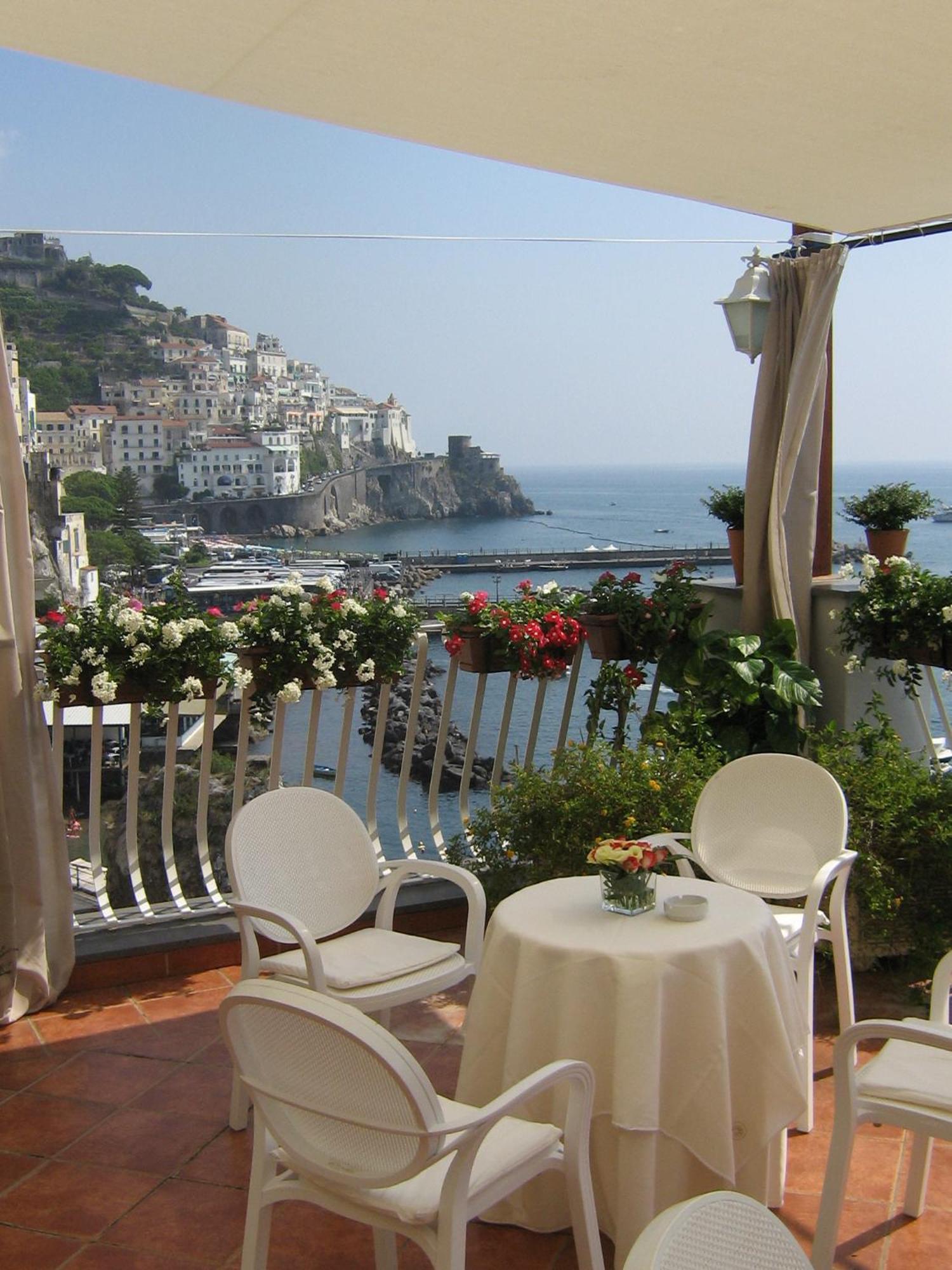 Hotel La Bussola Amalfi Restaurante foto