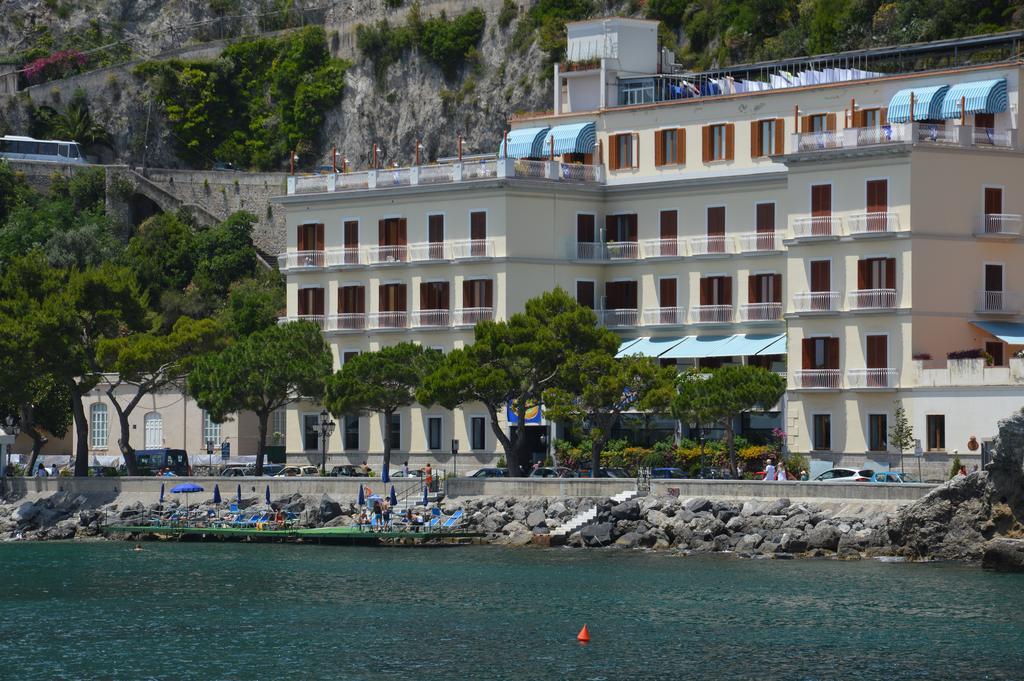 Hotel La Bussola Amalfi Exterior foto